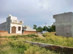 Plot/ Land in Deva Road Lucknow