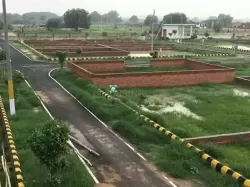 Plot/ Land in Para Lucknow