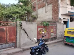Plot/ Land in Kakarmatta Varanasi