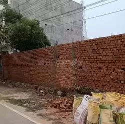 Plot/ Land in Mahamanapuri Colony Varanasi