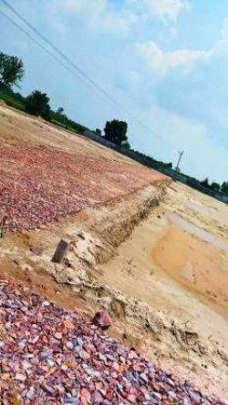 जेवर एयरपोर्ट नोएडा  मे प्लाट / जमीन