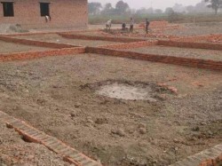जेवर एयरपोर्ट नोएडा  मे प्लाट / जमीन