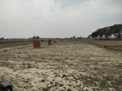 Plot/ Land in Barzi Varanasi